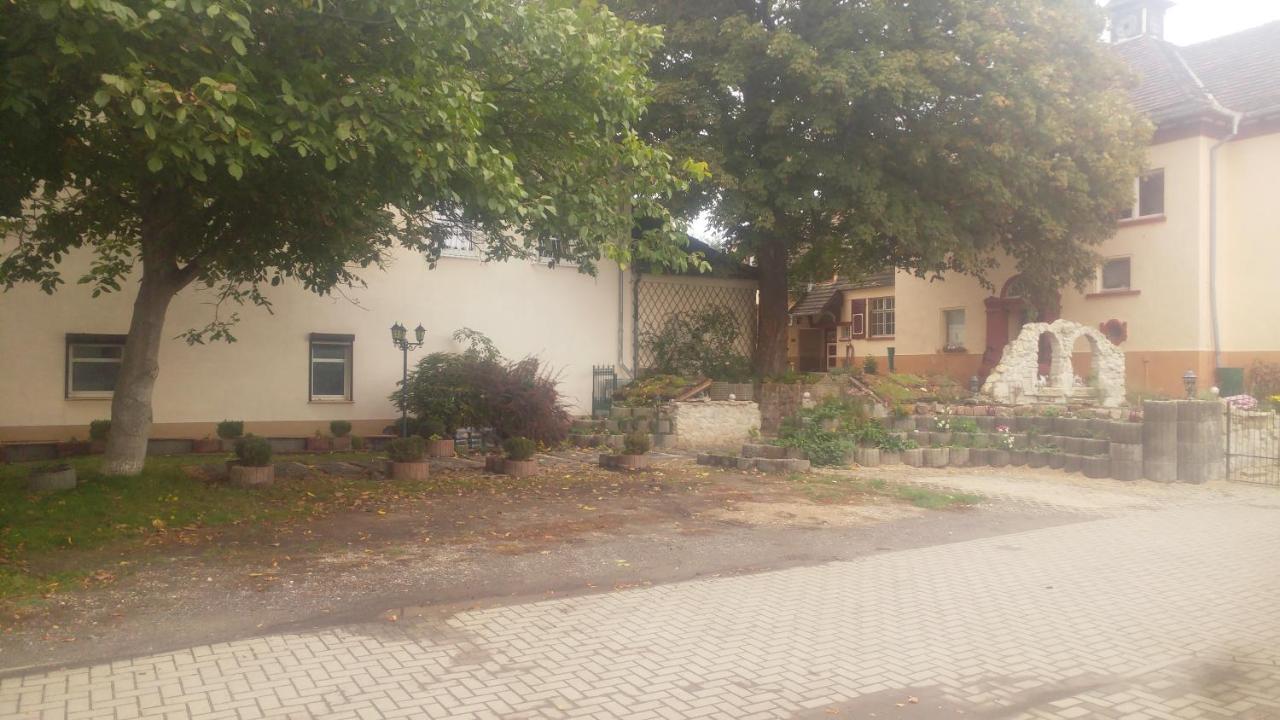 Historische Schule "Ferienwohnung Pauline" I&Ii Stobnitz Exterior foto